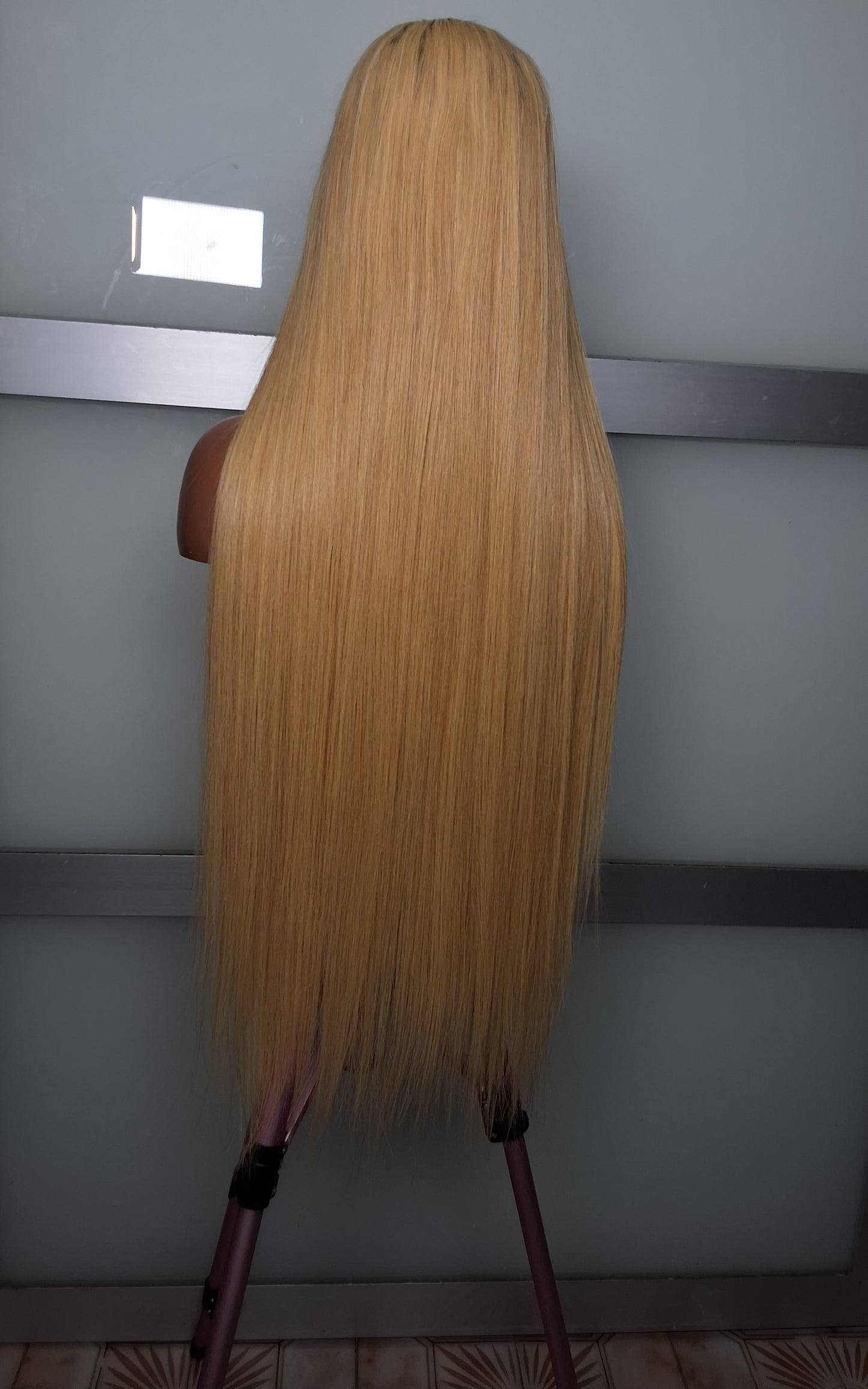 SDD BLONDE VIETNAM BONESTRAIGHT, 30 INCHES. 5by5 glueless closure