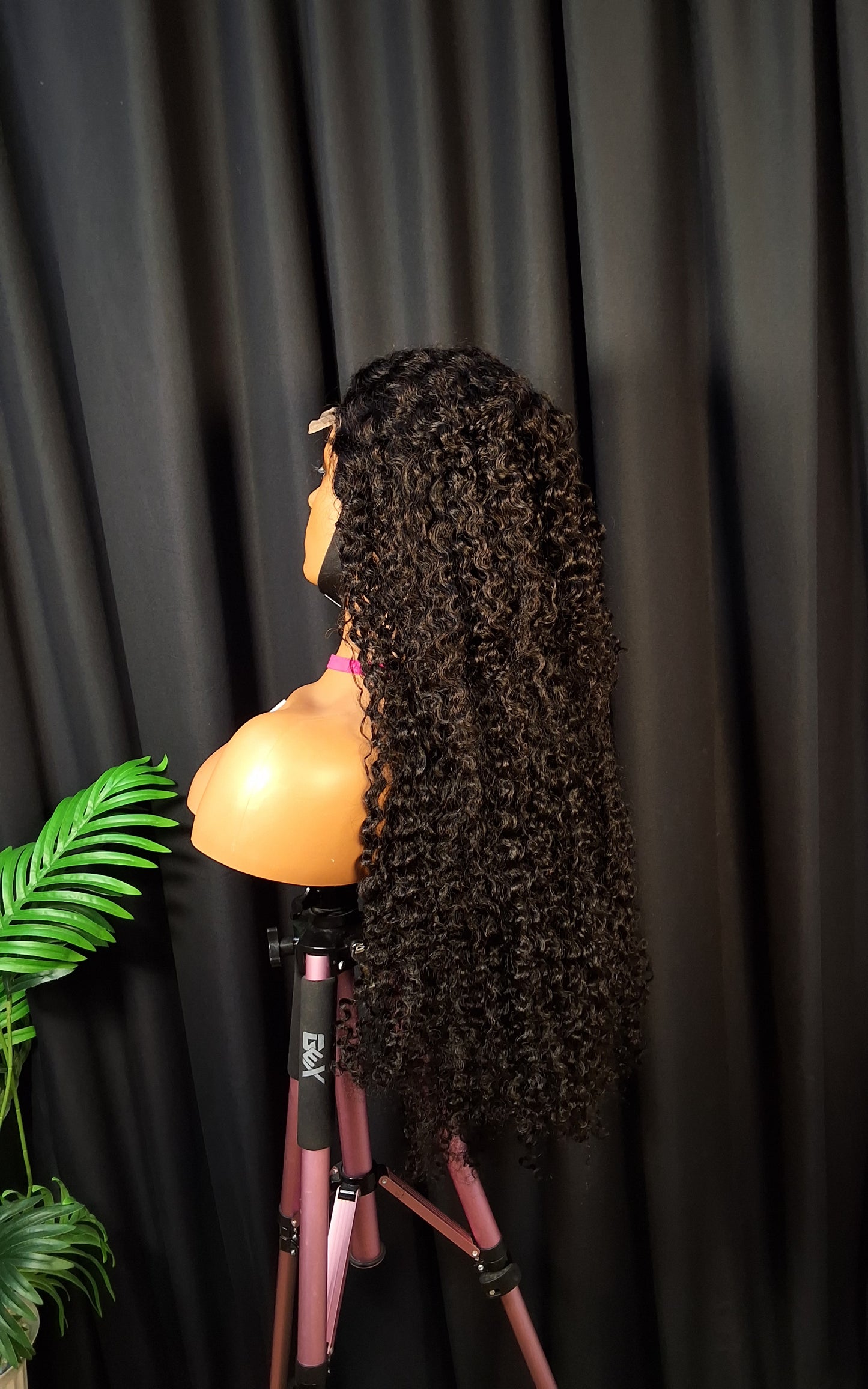 32" inches water curls,5x5 closure, natural colour