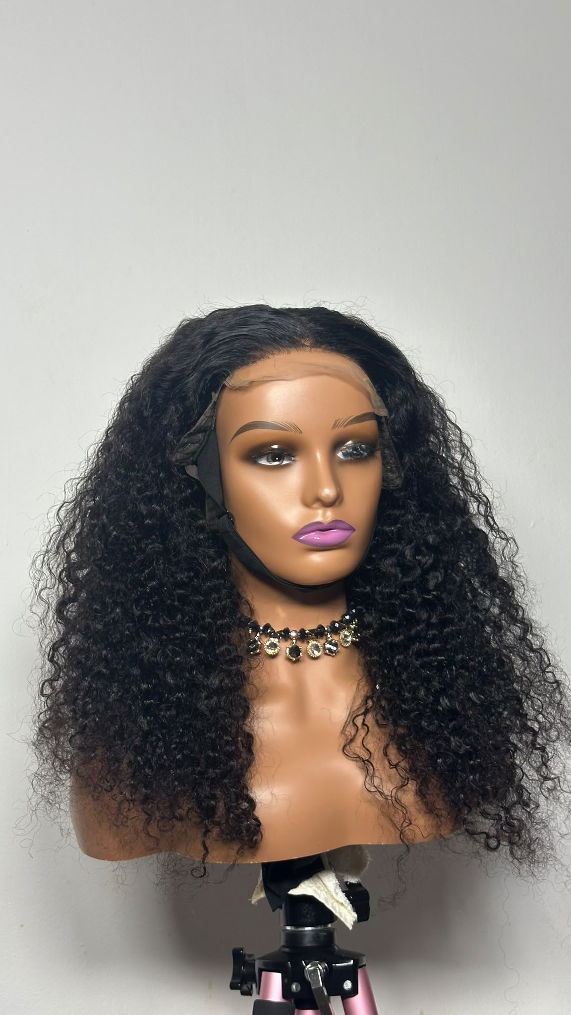 Burmese curls 20" 5by5 glueless closure