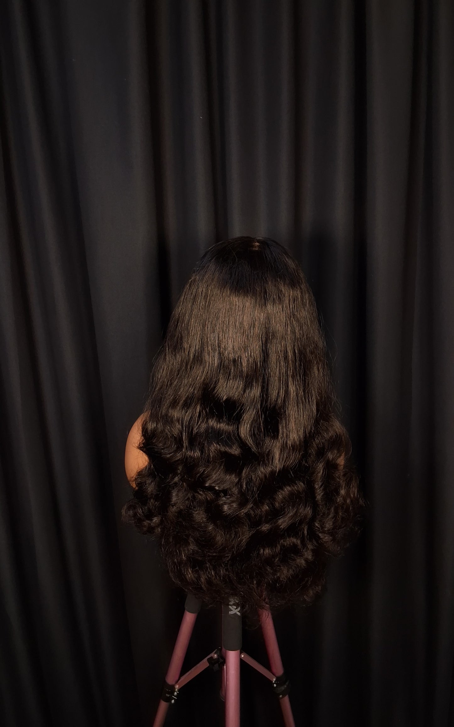 26 inches Sdd dancing tip .natural colour. 7x5 glueless closure