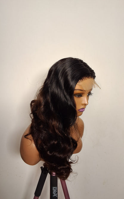 Sdd layard bounce.  2 tone colour. Paired with 5by5 glueless closure