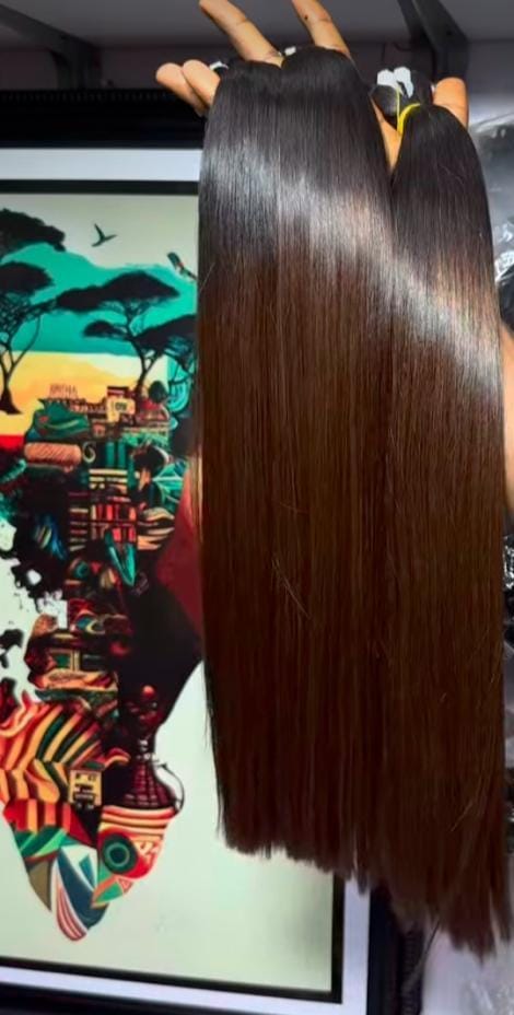 Sdd Vietnam bonestraight  28 inches.2 tone Paired with 5x5 closure 300gram  (as wig )