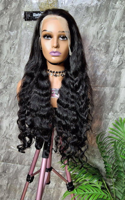 sdd loose  wave.  34 inches.paired with 13x4 frontal.