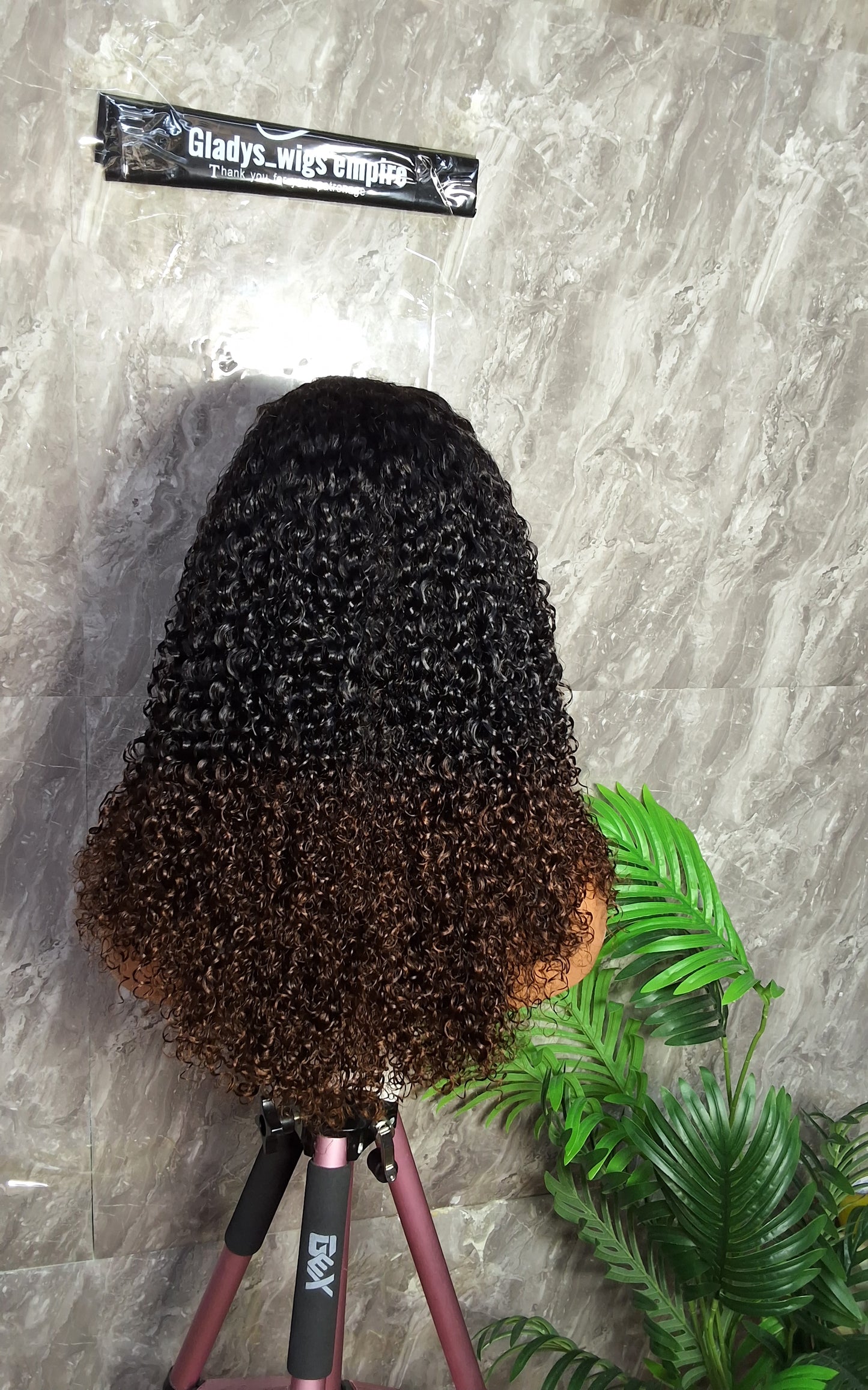 20 inches pixie curls, natural colour with brown highlights tip,4x4 closure