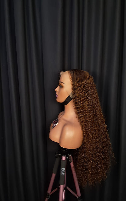 26 inches Sdd pixie curls. Piano colour.full frontal
