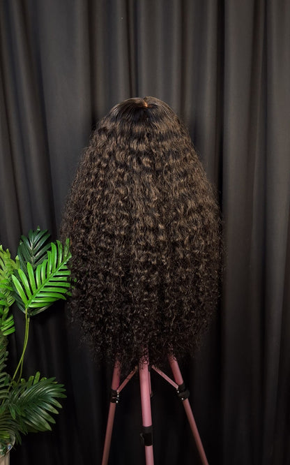SDD WIG SASSY. 26" PAIRED WITH 5BY5 GLUELESS CLOSURE