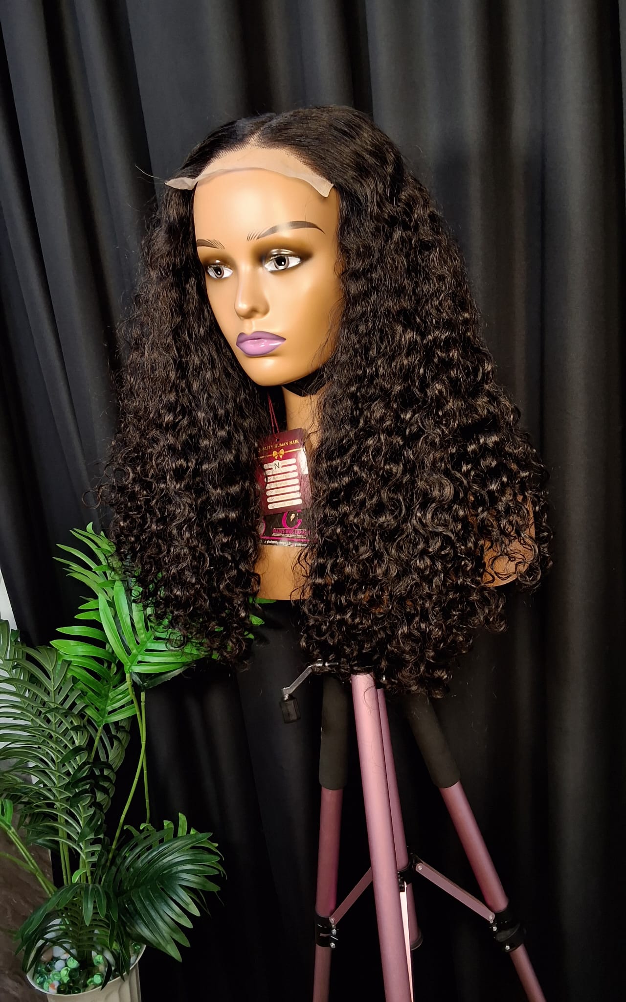 Sdd sassy curls,  20" 5by5 glueless closure wig