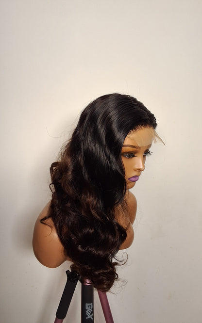 Sdd layard bounce.  2 tone colour. Paired with 5by5 glueless closure