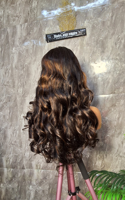 SDD Layard bounc natural/ brown mix. 24"300grams paired with 5x5 closure