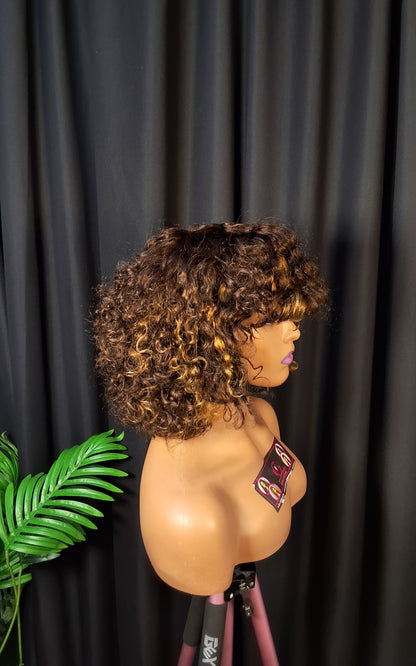 Celebrity fring,  colour as seen