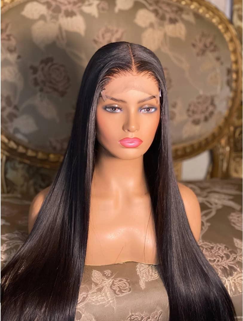 Sdd Vietnam bonestraight, 30 inches ,300gram paired with 5x5 closure.  Natural colour