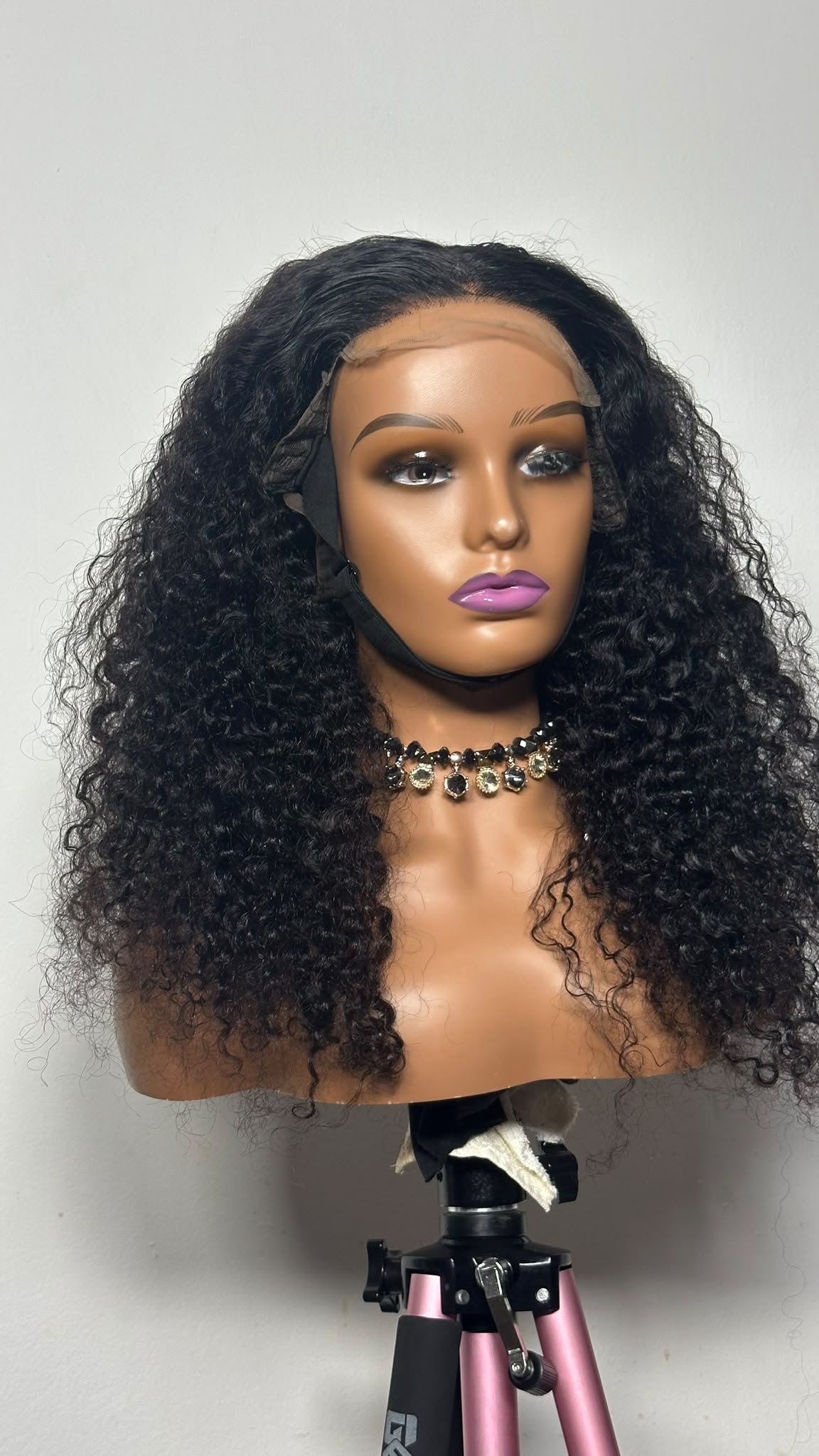 Burmese curls  20" 5by5 glueless closure