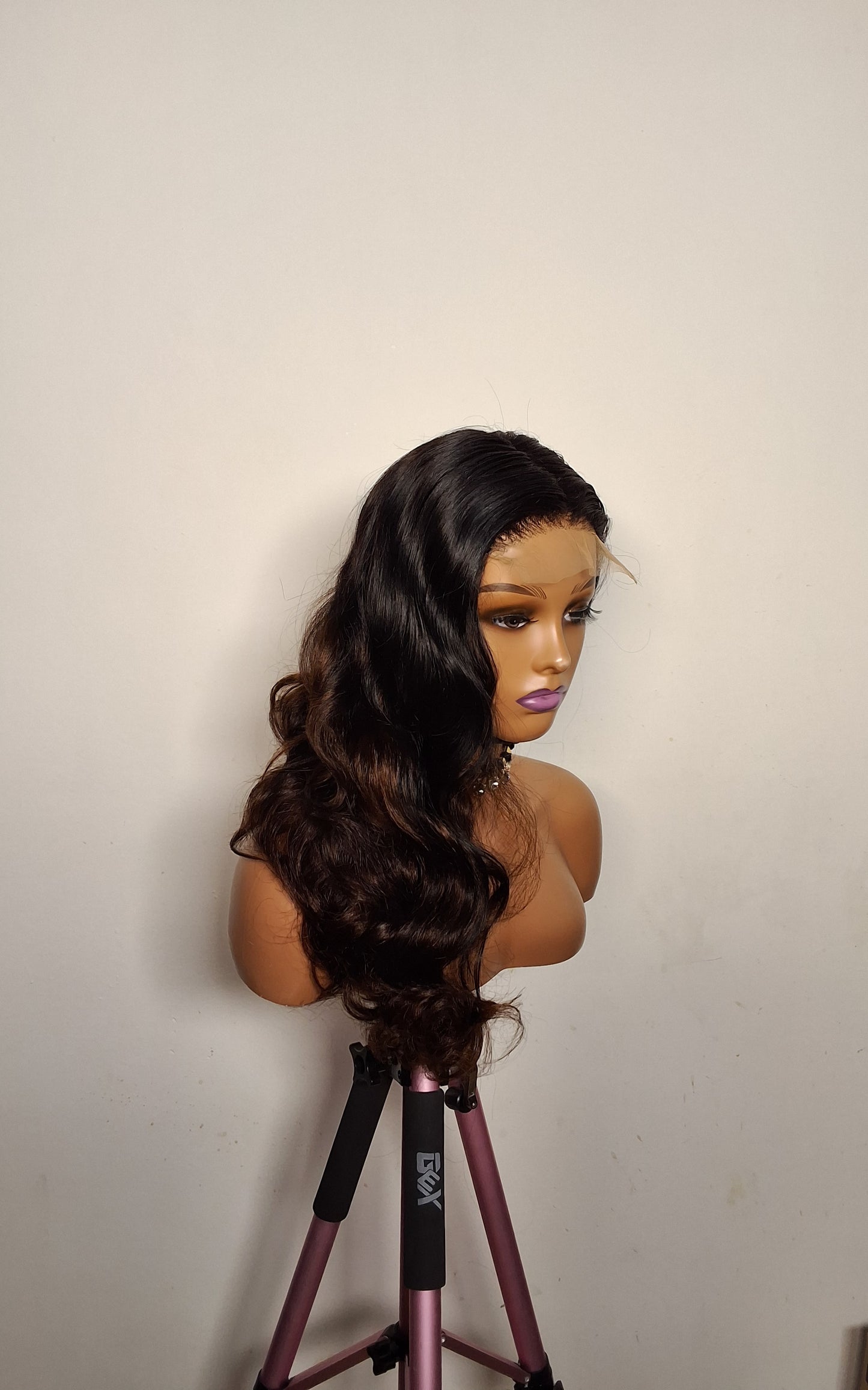 Sdd layard bounce.  2 tone colour. Paired with 5by5 glueless closure