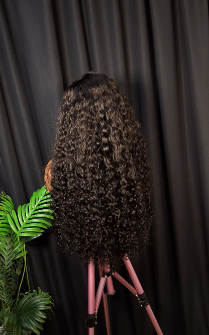 26" inches  sassy, 5x5 closure, natural colour