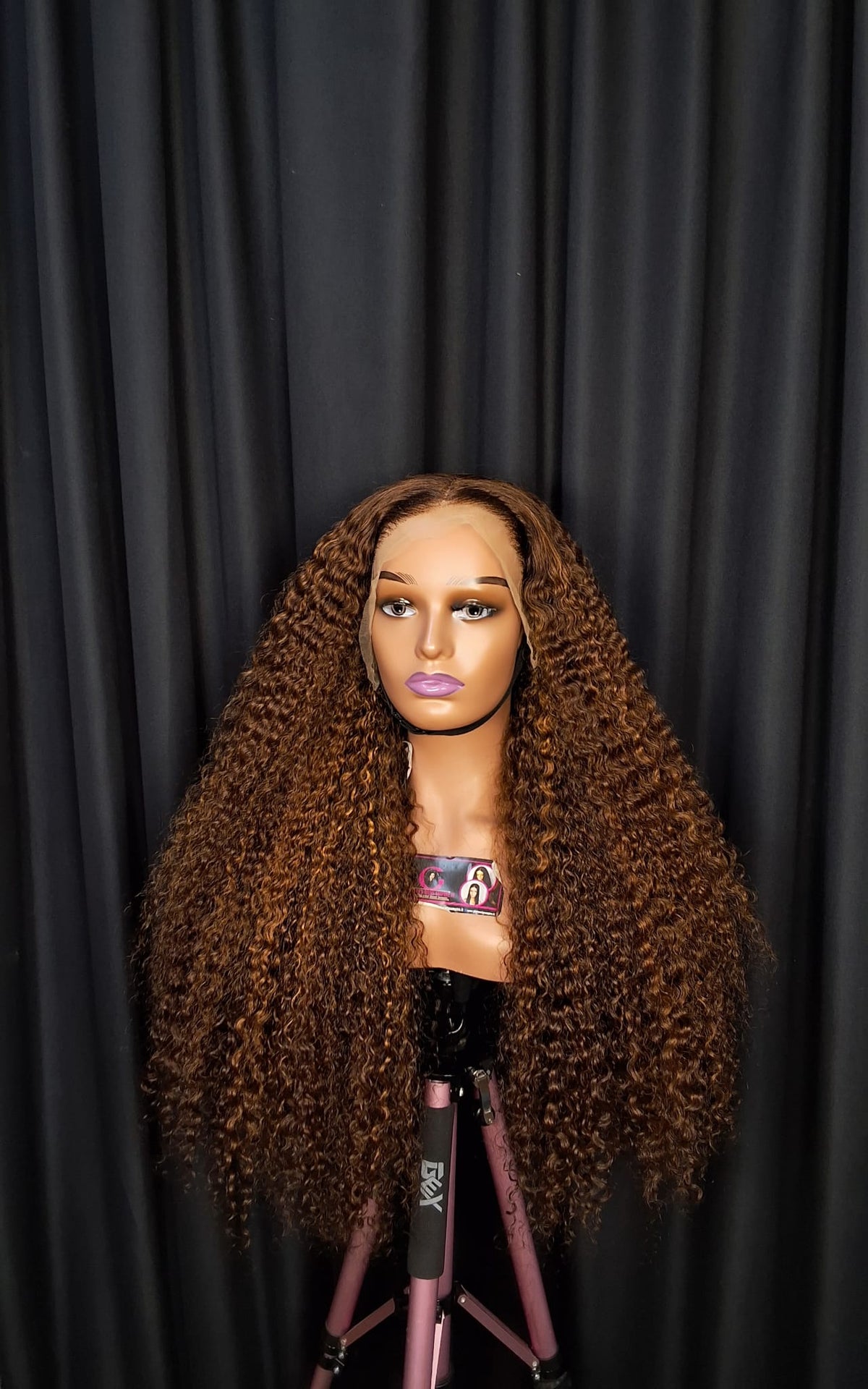 26 inches Sdd pixie curls. Piano colour.full frontal