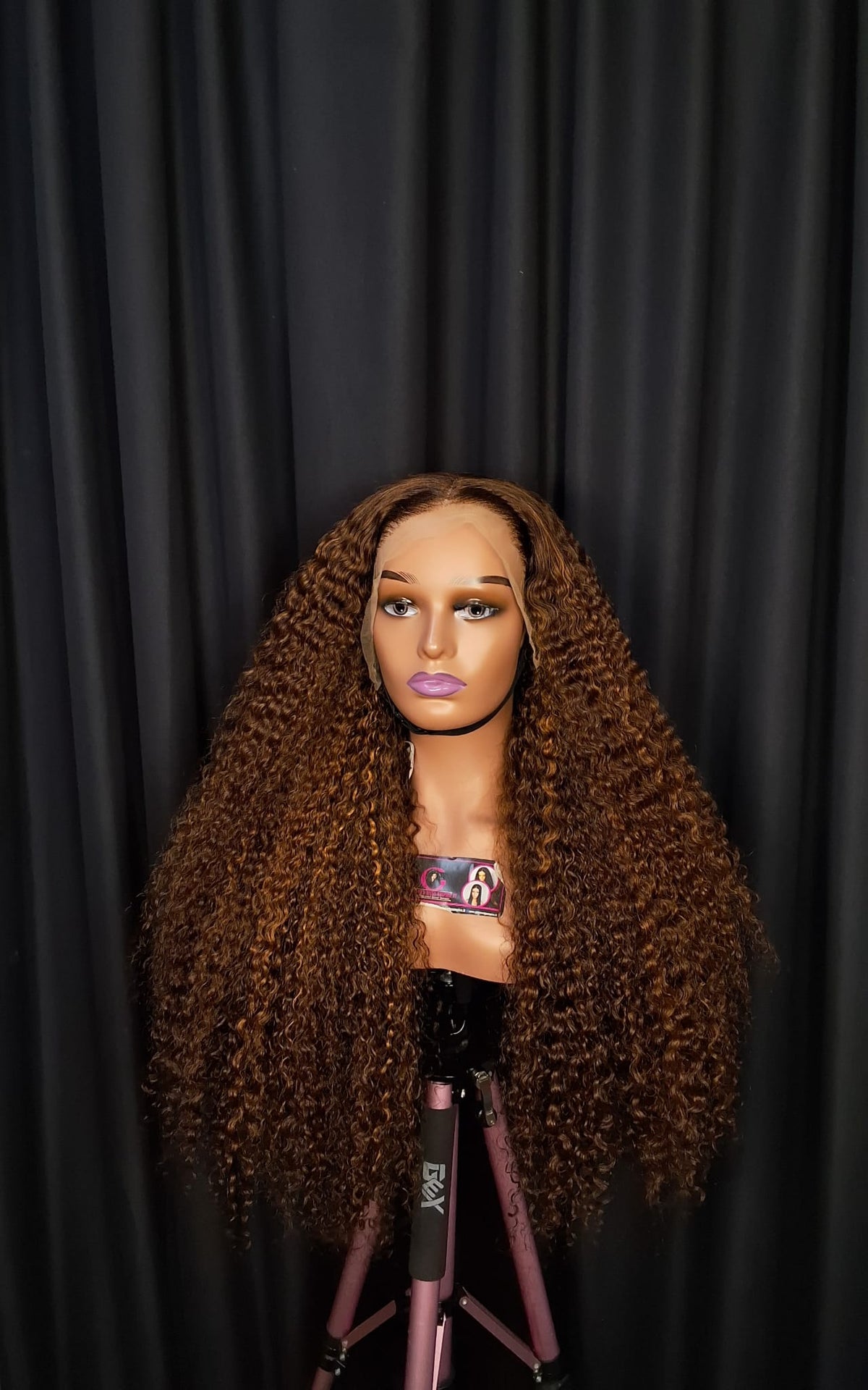 26 inches Sdd pixie curls. Piano colour.full frontal