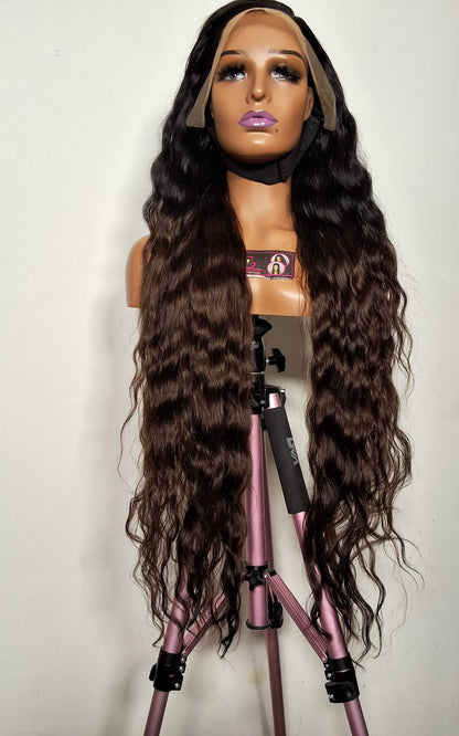 34 inches Sdd loose wave . Full frontal, natural/ brown tip colour