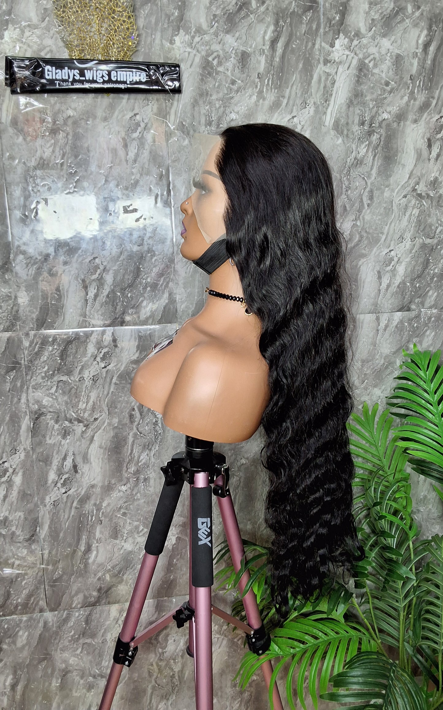 sdd loose  wave.  34 inches.paired with 13x4 frontal.
