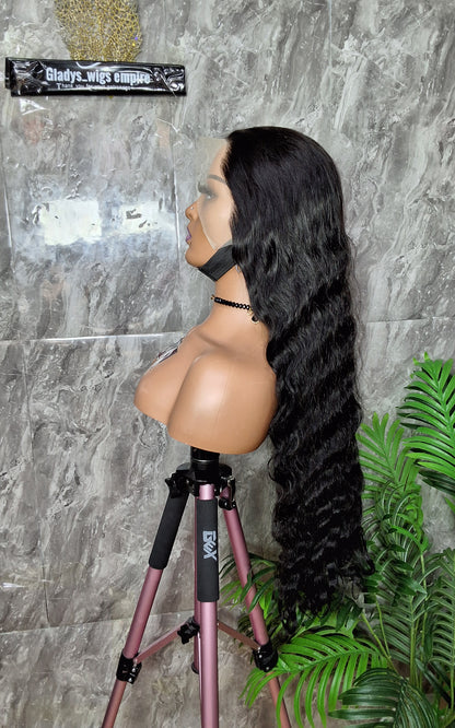 sdd loose  wave.  34 inches.paired with 13x4 frontal.