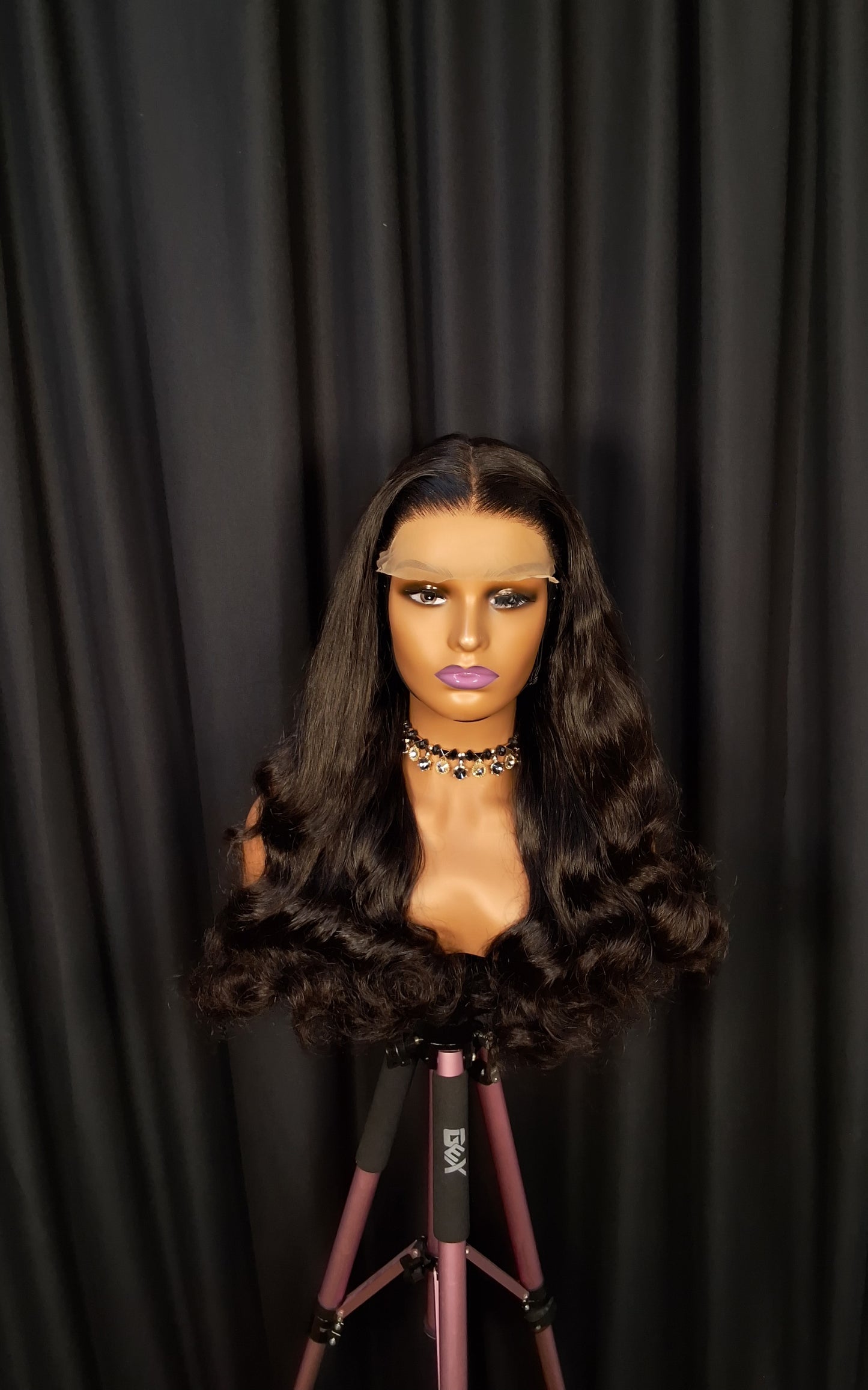 26 inches Sdd dancing tip .natural colour. 7x5 glueless closure