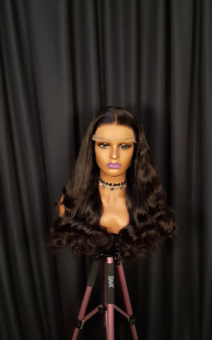 26 inches Sdd dancing tip .natural colour. 7x5 glueless closure