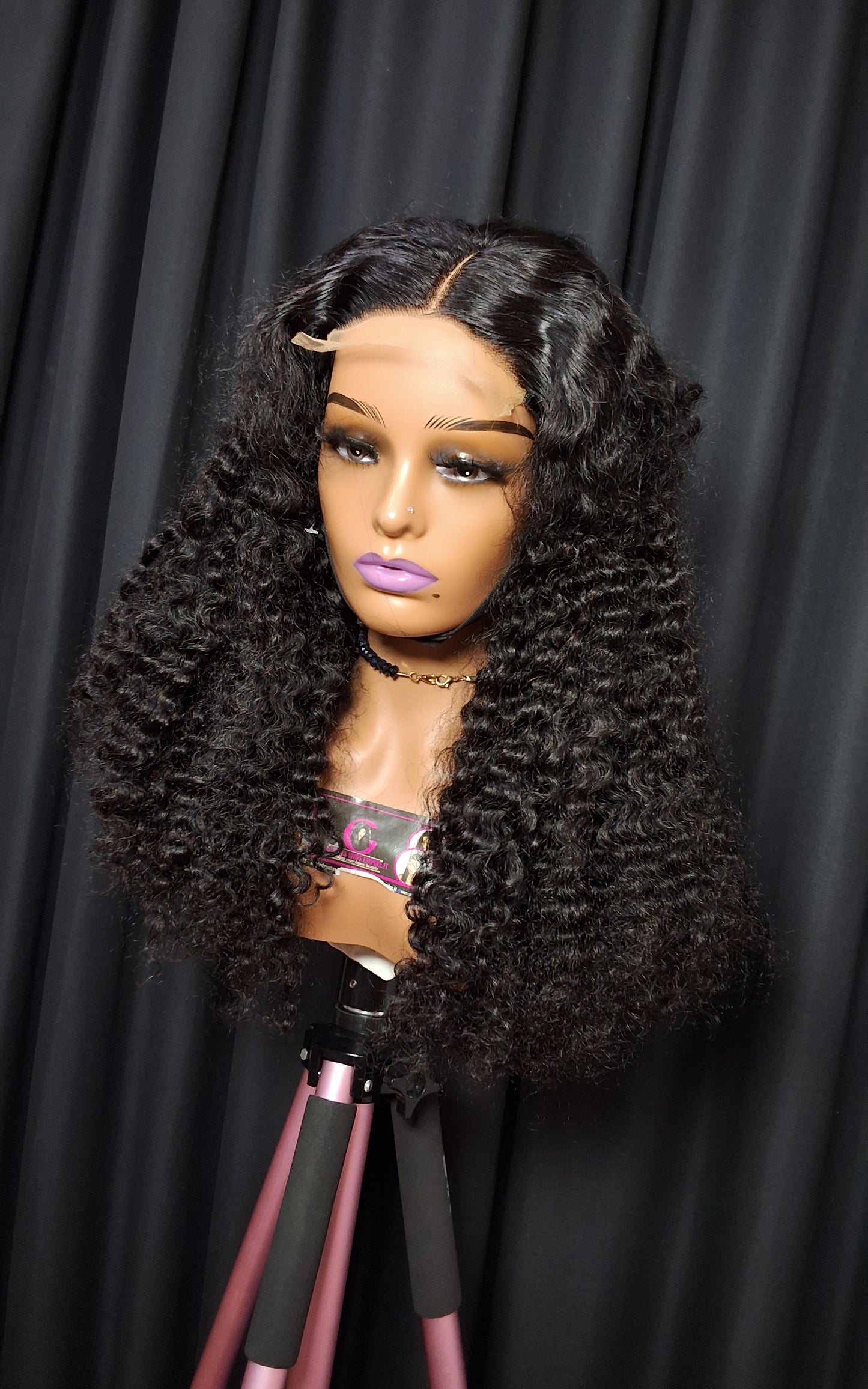 Sdd Burmese curls 22 inches. 5x5 closure.  Natural colour