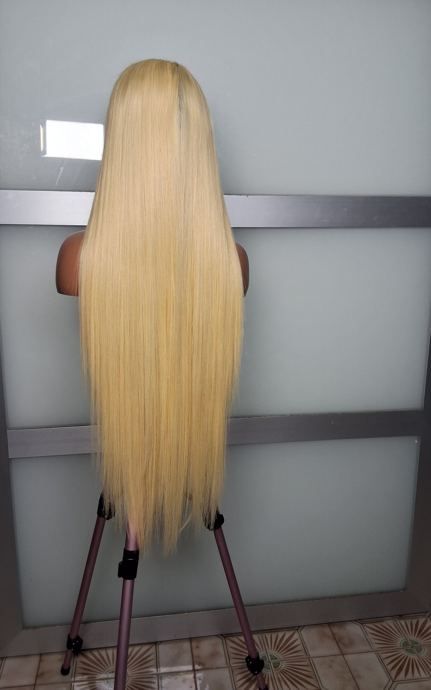 SDD BLONDE VIETNAM BONESTRAIGHT, 30 INCHES. Glueless full frontal