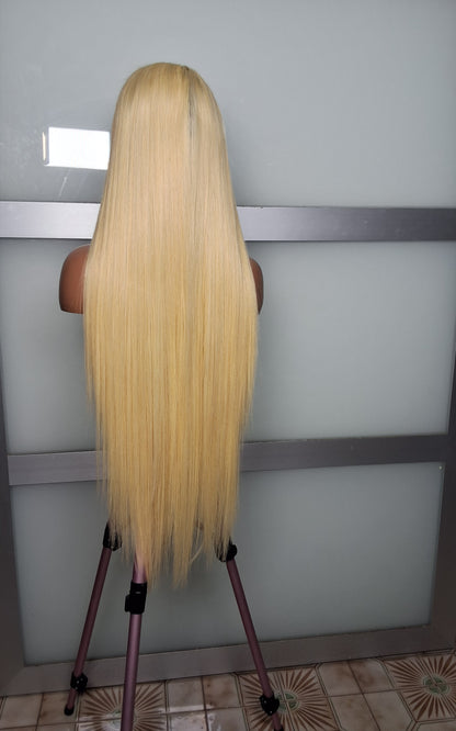SDD BLONDE VIETNAM BONESTRAIGHT, 30 INCHES. Glueless full frontal